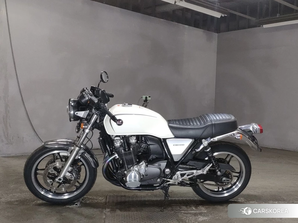 Проданный Honda CB1100 2011 из Японии, фото 2