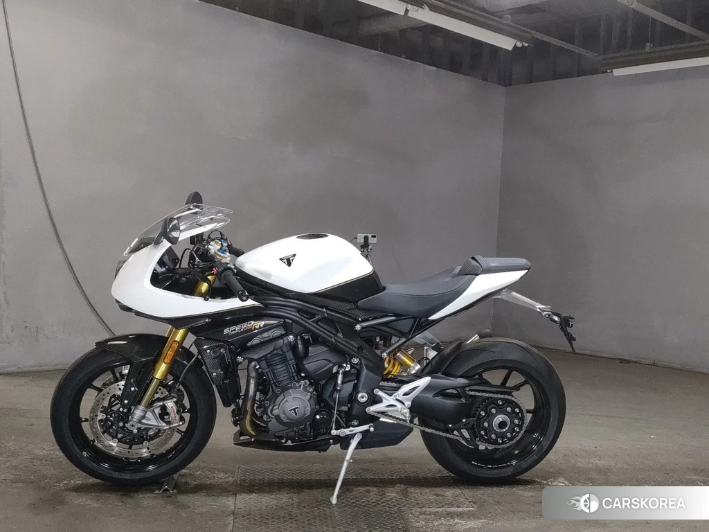 Проданный Triumph SPEED TRIPLE 1200 RR 2022 из Японии, фото 2