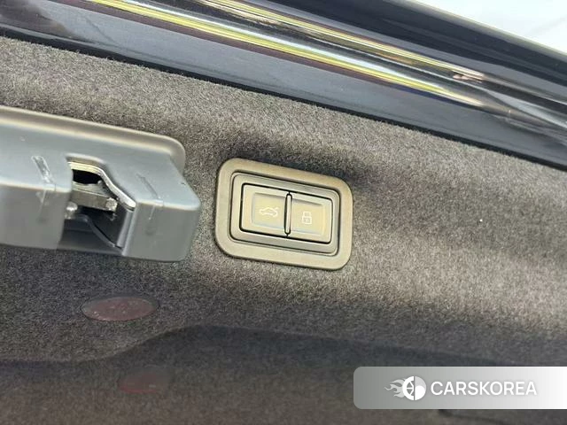 Audi A7L id 4333852 из Китая 12