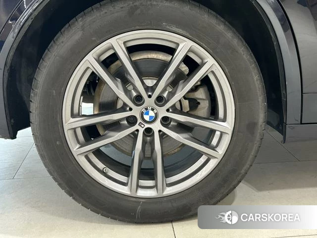 BMW X3 2021 Черный из Китая, фото 2