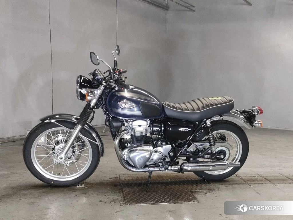 Проданный Kawasaki W800 2022 из Японии