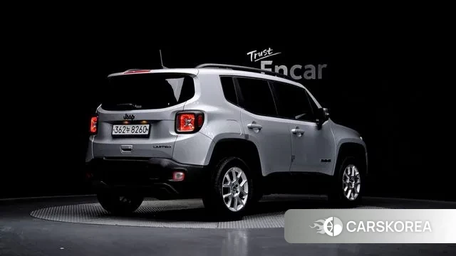 Jeep Renegade id 3703355 из Кореи 12