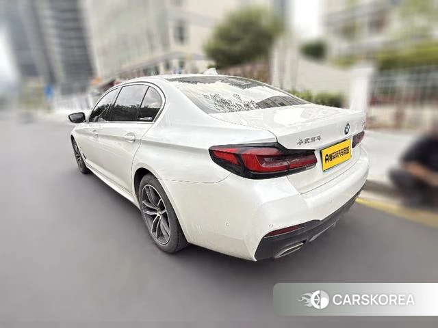 BMW 5 series 2022 Белый из Китая, фото 2