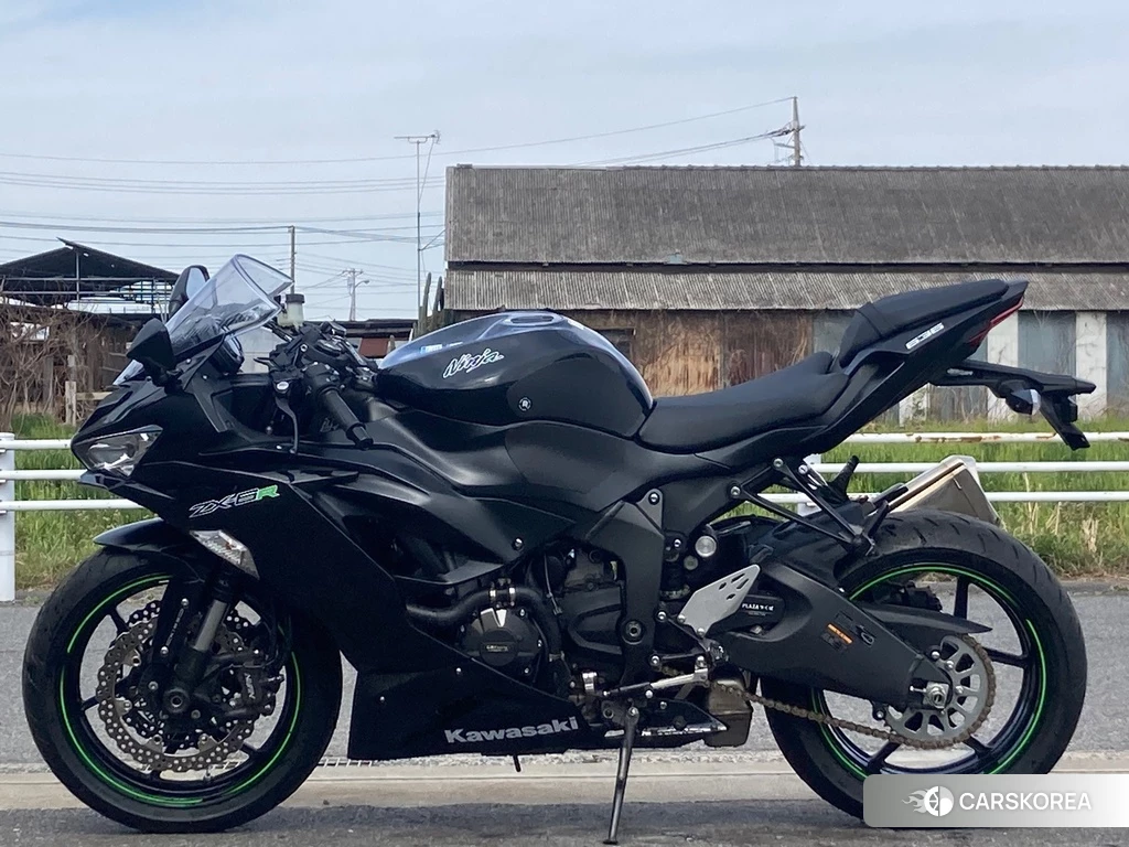 Проданный Kawasaki NINJA ZX-6R 2019 из Японии
