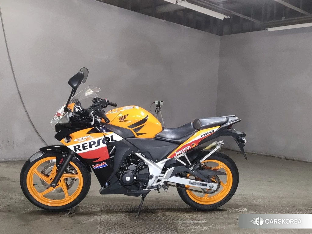 Проданный Honda CBR250R 2013 из Японии, фото 2