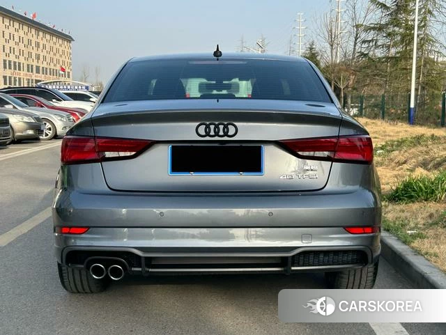 Audi A3 2019 Темно-серый из Китая, фото 2