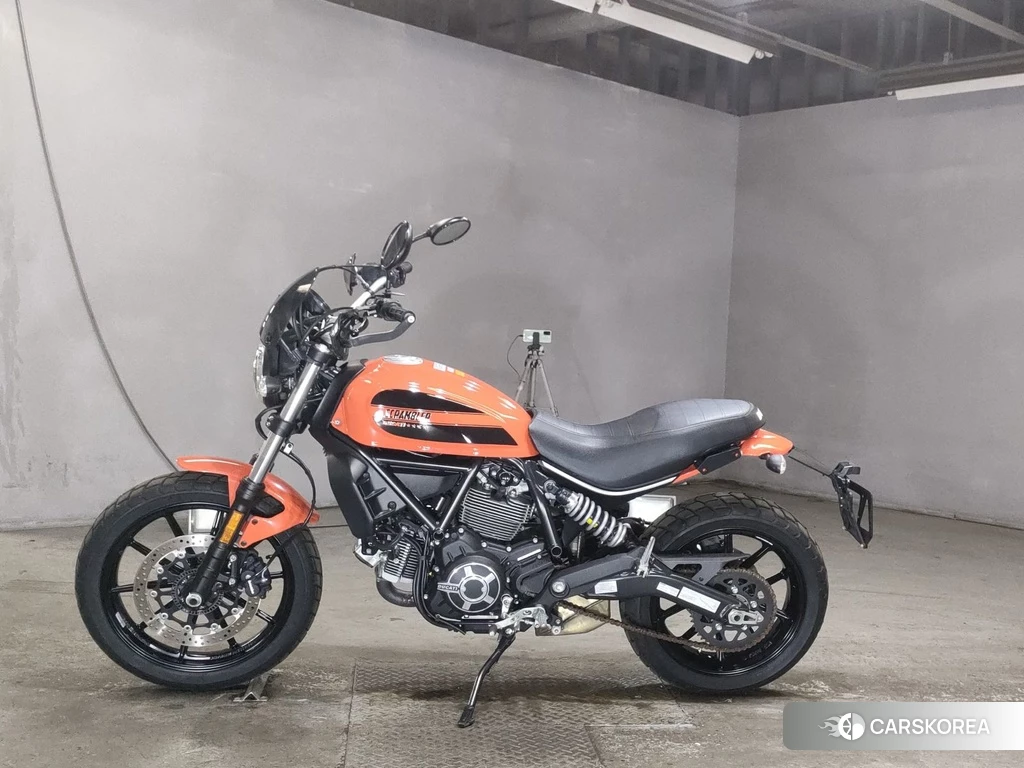 Проданный Ducati SCRAMBLER SIXTY2 2021 из Японии, фото 2