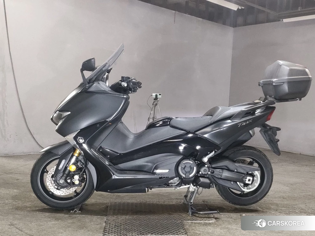 Проданный Yamaha T-MAX 530 DX 2017 из Японии, фото 2