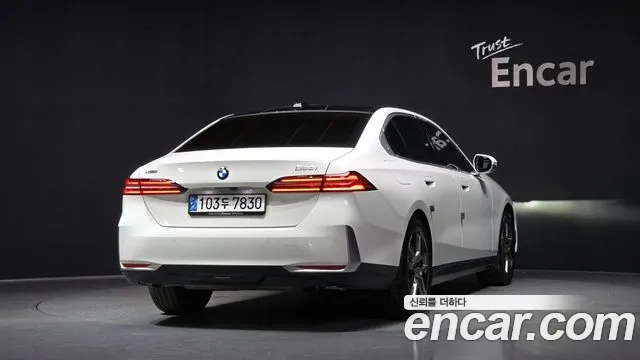 BMW 5 Series (G60) id 2943320 из Кореи 12