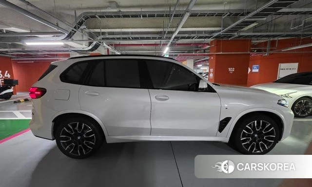 BMW X5 (G05) 2025 Белый из Кореи, фото 2