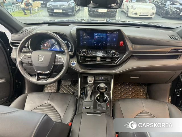 Toyota Crown Lufang id 4276619 из Китая 7