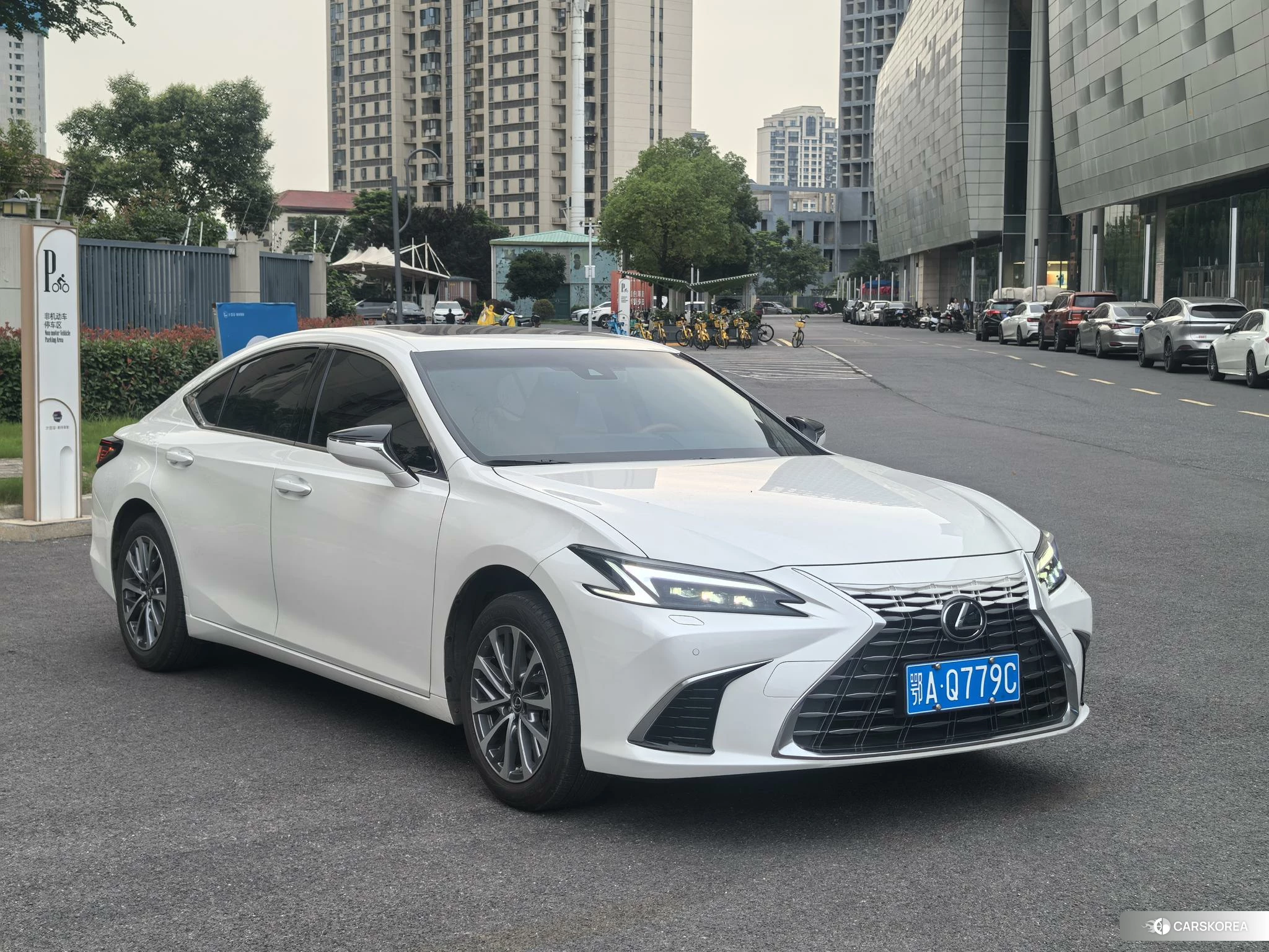 Lexus ES id 4468000 из Китая 12