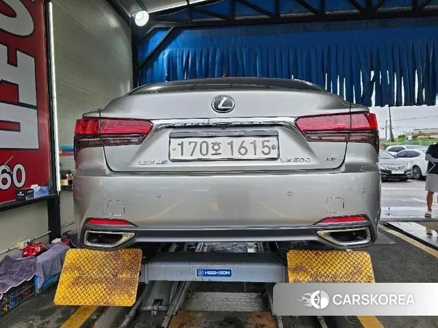 Lexus LS500 5th generation 2021 Золотой из Кореи, фото 2