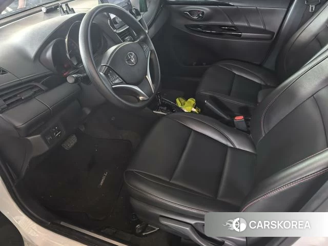 Toyota YARIS L Zhixuan 2022 Белый из Китая, фото 2