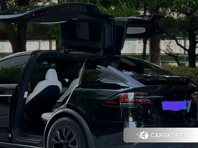Tesla Model X 2024 Черный из Кореи, фото 2
