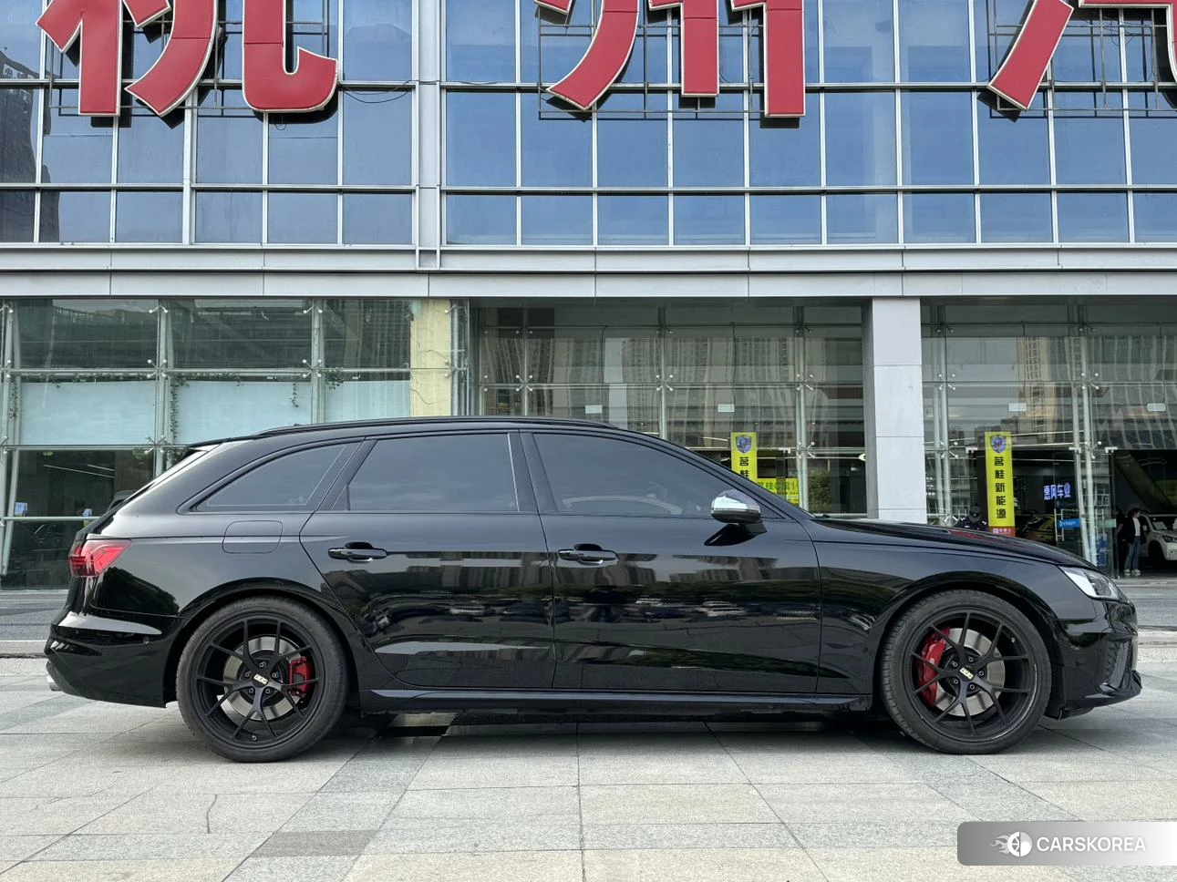 Audi S4 2023 Черный из Китая, фото 2