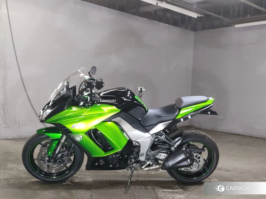 Проданный Kawasaki NINJA 1000 2011 из Японии, фото 2
