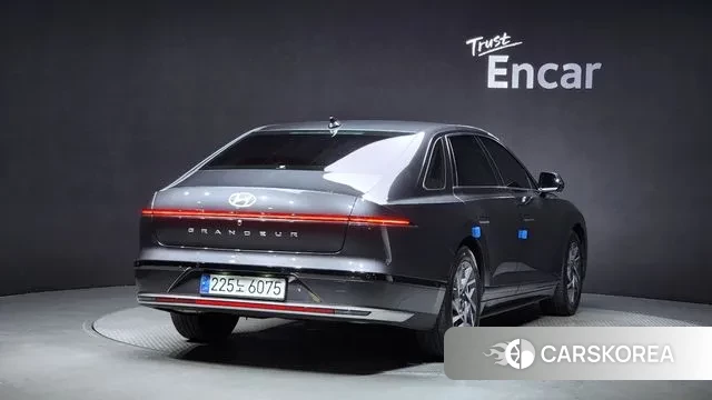 Hyundai Grandeur (GN7) id 3031704 из Кореи 12