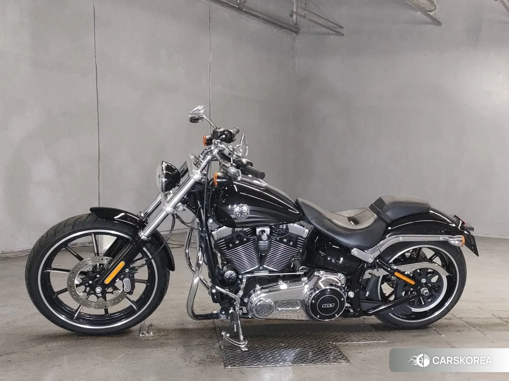 Проданный Harley-Davidson Softail Breakout FXSB1690 2016 из Японии, фото 2