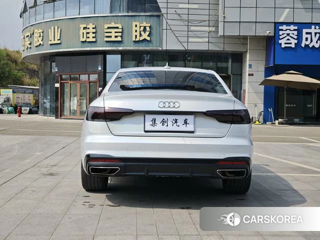Audi A4L 2023 Белый из Китая, фото 3