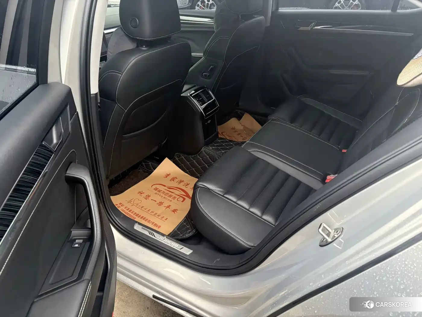 Skoda Superb 2022 Champagne/brown из Китая, фото 4