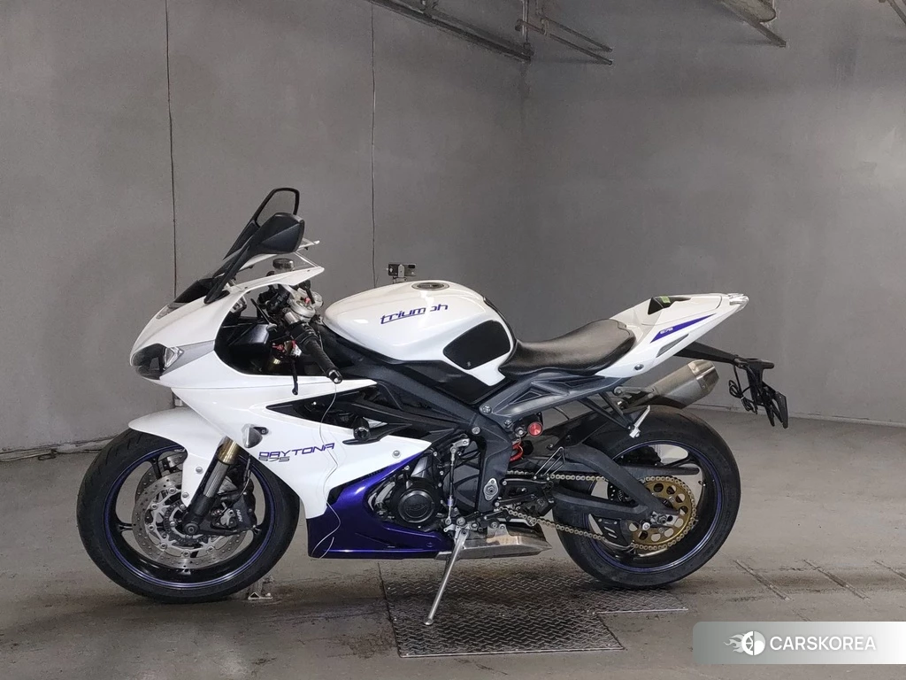 Проданный Triumph DAYTONA 675 2014 из Японии, фото 2