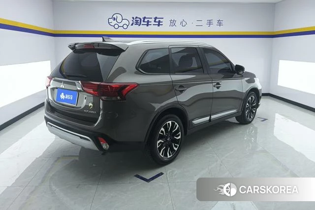 Mitsubishi  Outlander id 4213283 из Китая 9