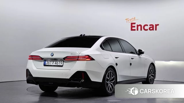 BMW 5 Series (G60) id 4381664 из Кореи 12
