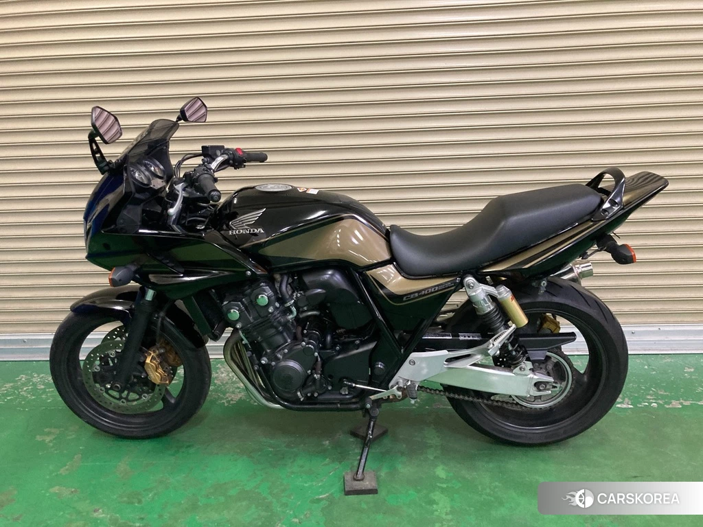 Проданный Honda CB400SF BOLDOR 2012 из Японии