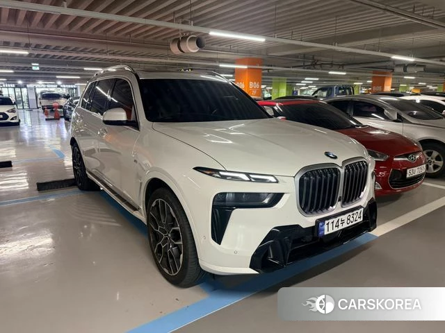 BMW X7 (G07) 2024 Белый из Кореи, фото 2