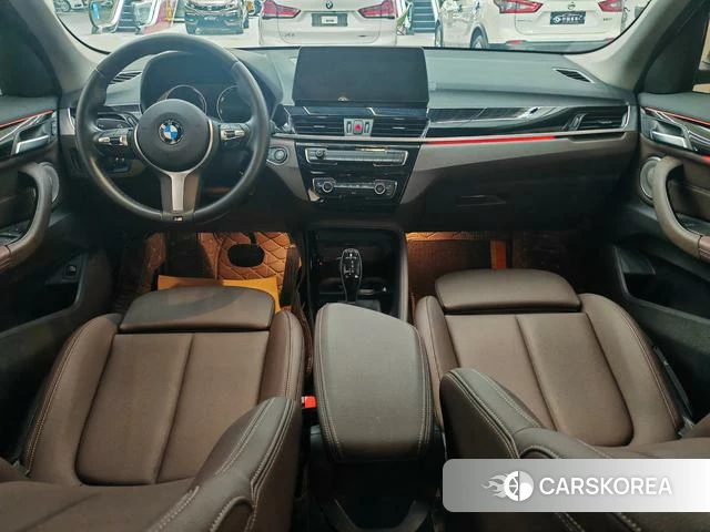 BMW X1 2021 Белый из Китая, фото 2