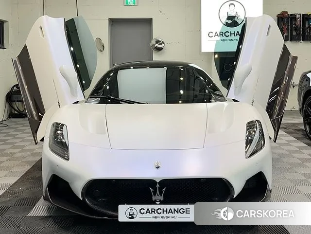 Maserati MC20 id 3577139 из Кореи 12