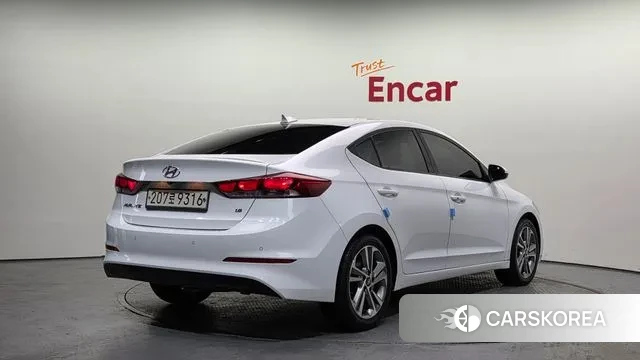 Hyundai Avante AD id 3718668 из Кореи 12