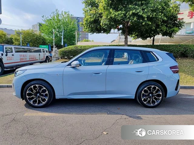 BMW X3 2025 Серебристо-серый из Китая, фото 2