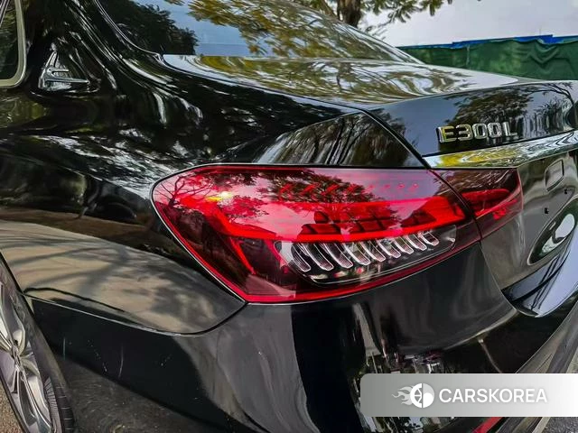 Mercedes-Benz E-class id 3896169 из Китая 12