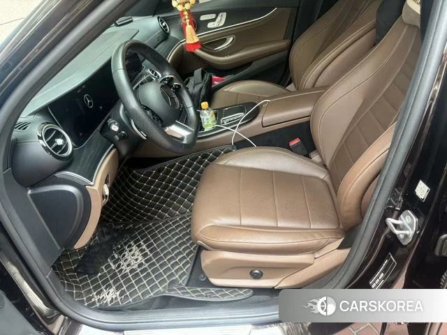 Mercedes-Benz E-class 2023 Черный из Китая, фото 2