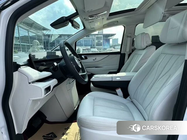 Buick GL8 PHEV 2025 Белый из Китая, фото 3