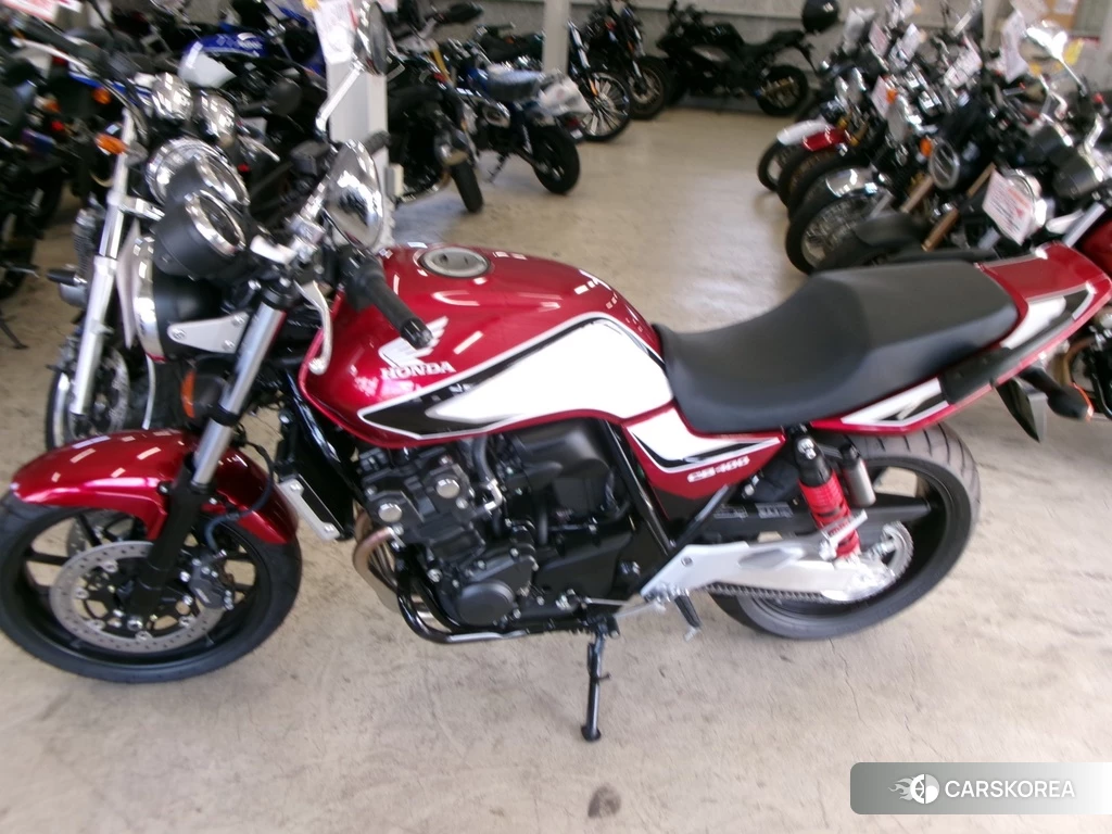 Проданный Honda CB400SF 2021 из Японии, фото 2