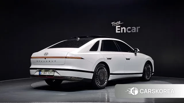 Hyundai Grandeur Hybrid (GN7) id 3002428 из Кореи 12