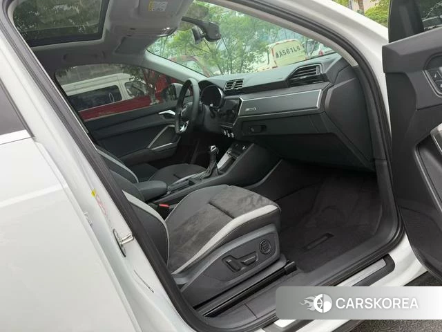 Audi Q3 2023 Белый из Китая, фото 2