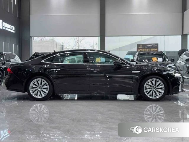 Audi A7L 2024 Черный из Китая, фото 2