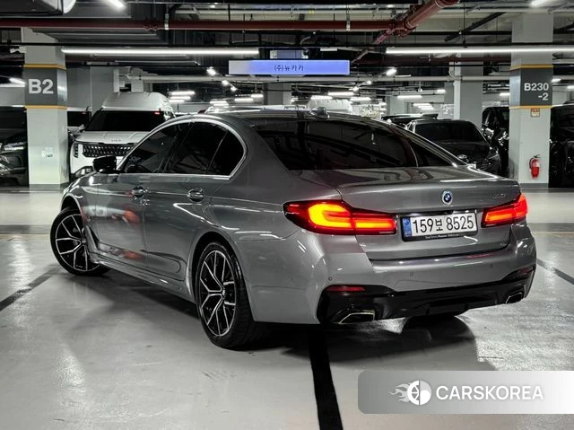 BMW 5 Series (G30) id 3982056 из Кореи 12