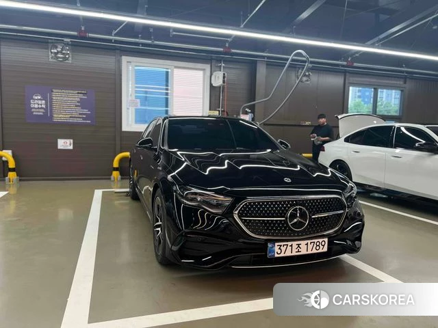 Mercedes-Benz E-Class W214 2026 Черный из Кореи, фото 2