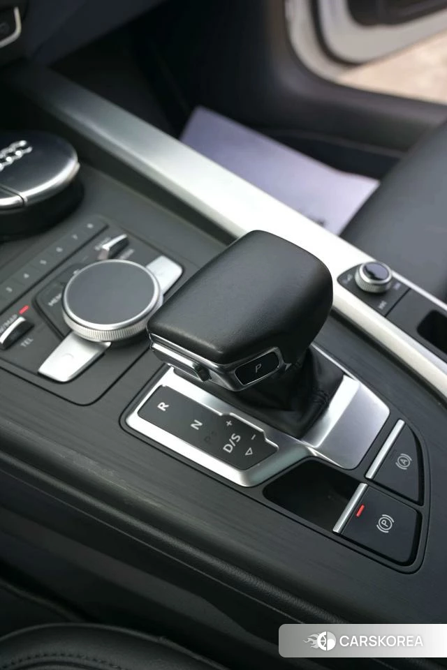 Audi A4L id 4240246 из Китая 12