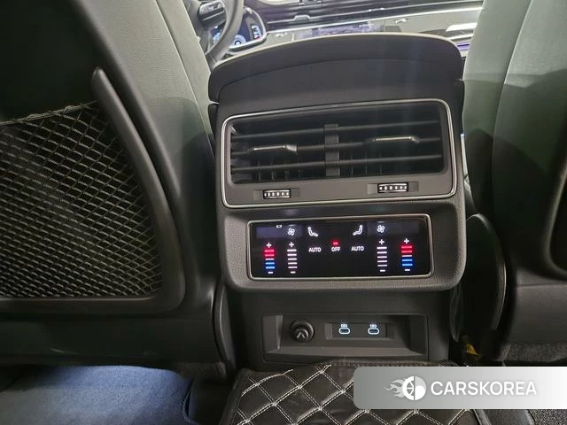 Audi Q8 id 4259312 из Китая 12