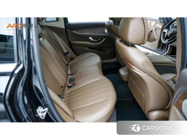Mercedes-Benz E-class PHEV 2022 Черный из Китая, фото 2