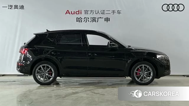 Audi Q5L 2022 Черный из Китая, фото 2