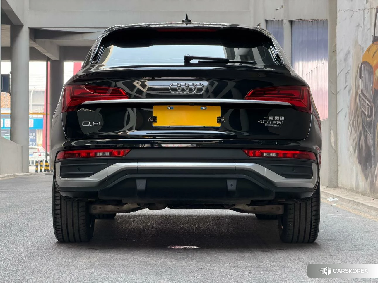 Audi Q5L Sportback 2022 Черный из Китая, фото 2