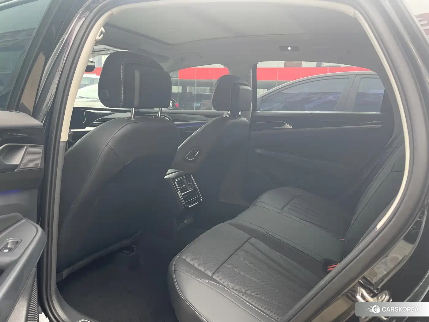 Volkswagen Passat id 4674344 из Китая 8