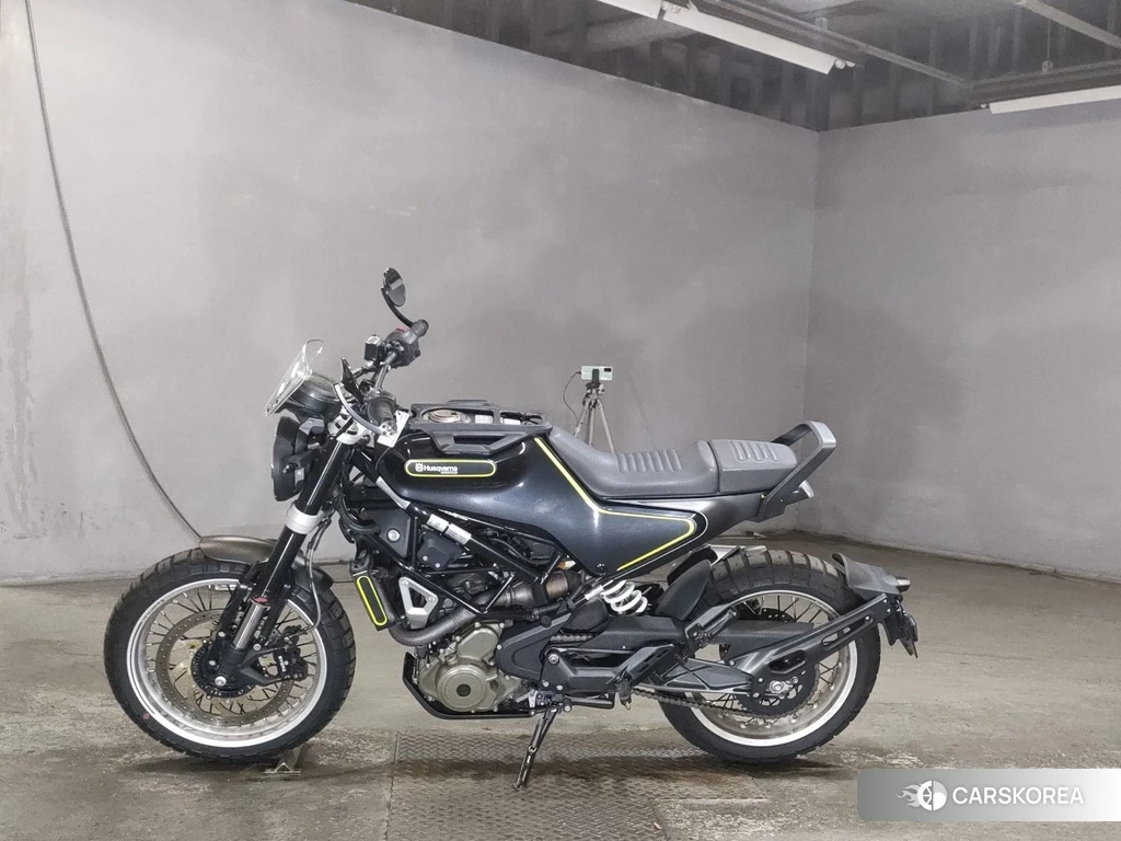 Проданный Husqvarna SVARTPILEN 401 2018 из Японии, фото 2